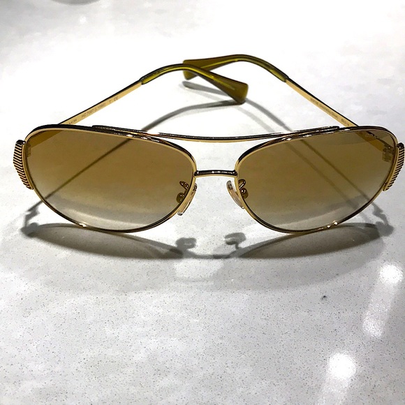 Coach AviatorGold/Milky Olive Sunglasses 59mm - Picture 7 of 7